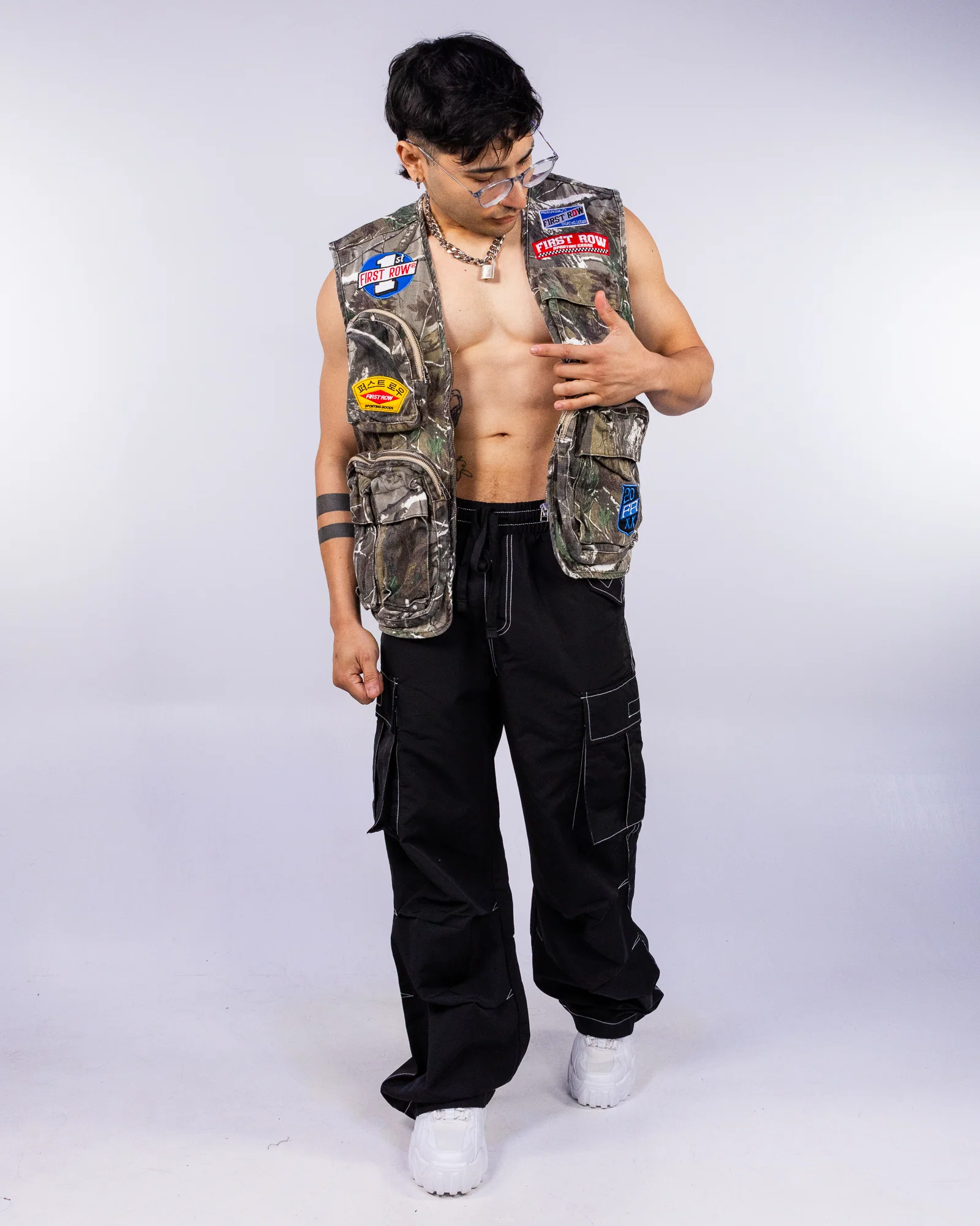 Patches Men's Camo Cargo Vest - Image 2